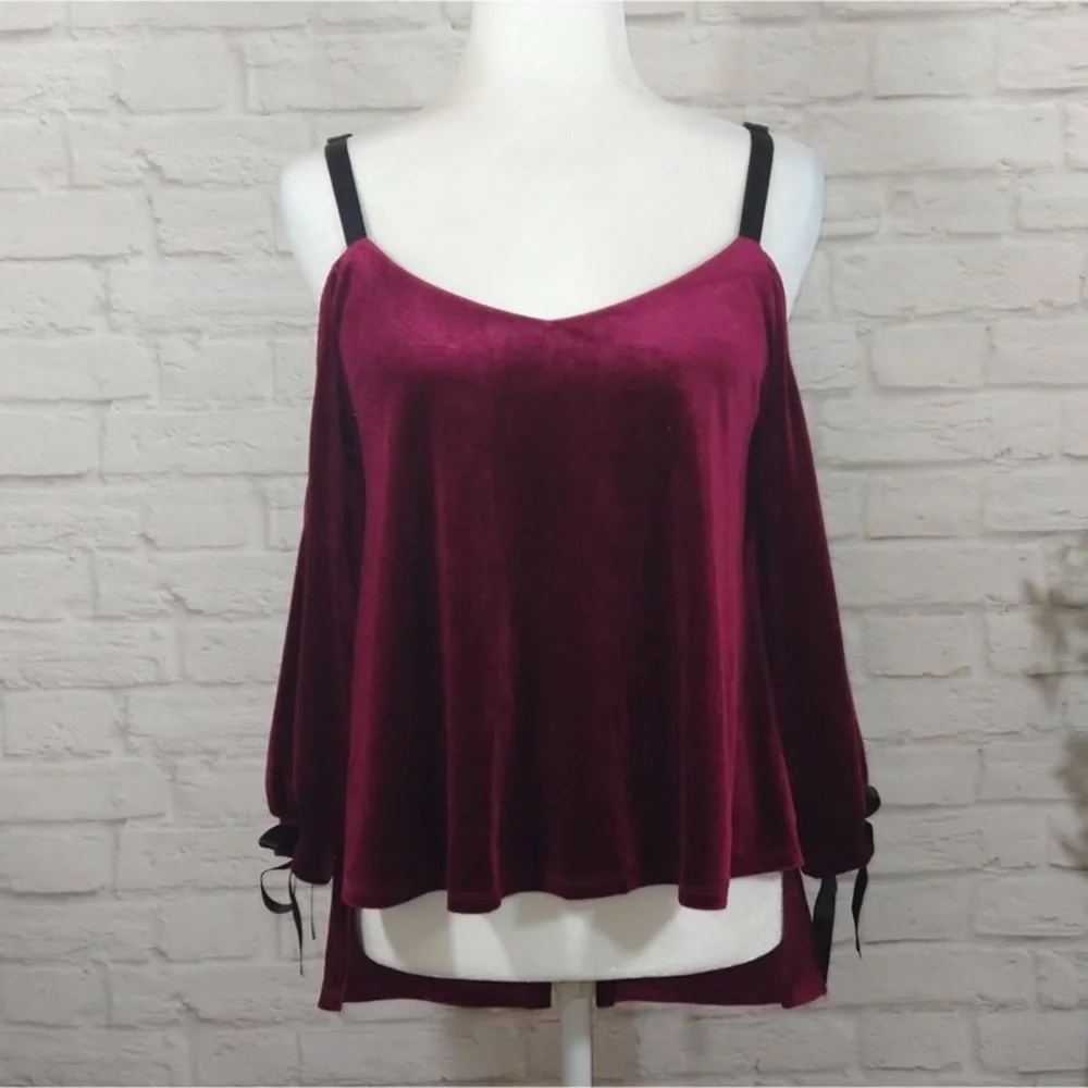 #19…$155. Romeo and Juliet Couture Burgundy Velvet Cold Shoulder Open Back - Picture 1 of 8
